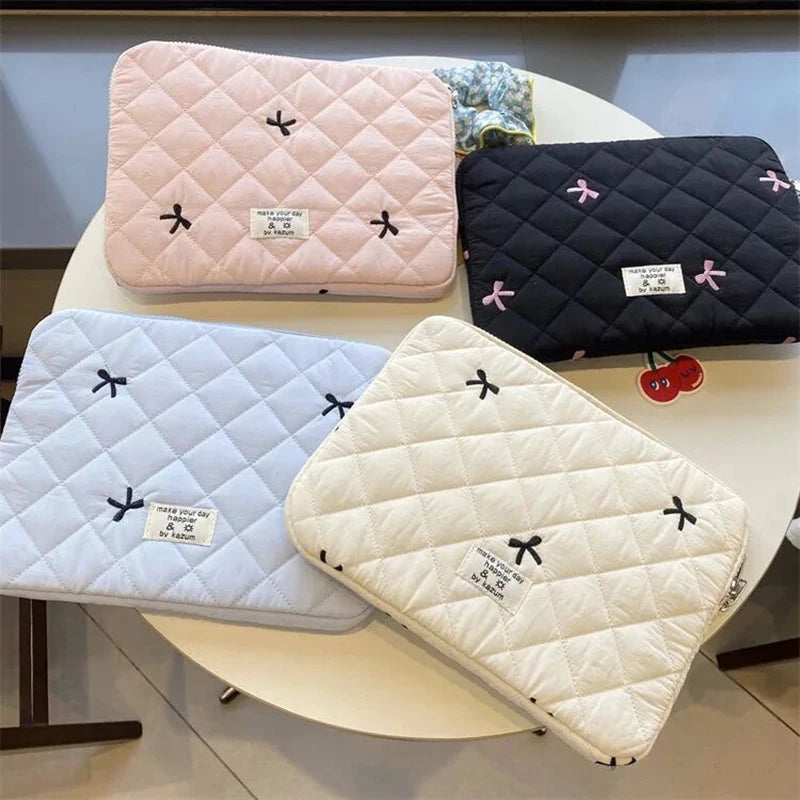 Floral Laptop Sleeve – Zipper Storage Pouch for 13.6–15.6 Inch