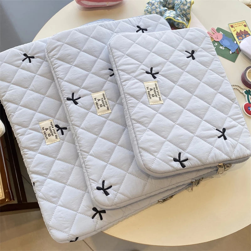 Floral Laptop Sleeve – Zipper Storage Pouch for 13.6–15.6 Inch